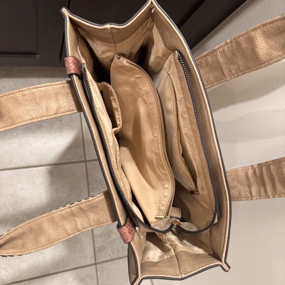 Gorgeous shoulder bag! - Picture 2 of 3